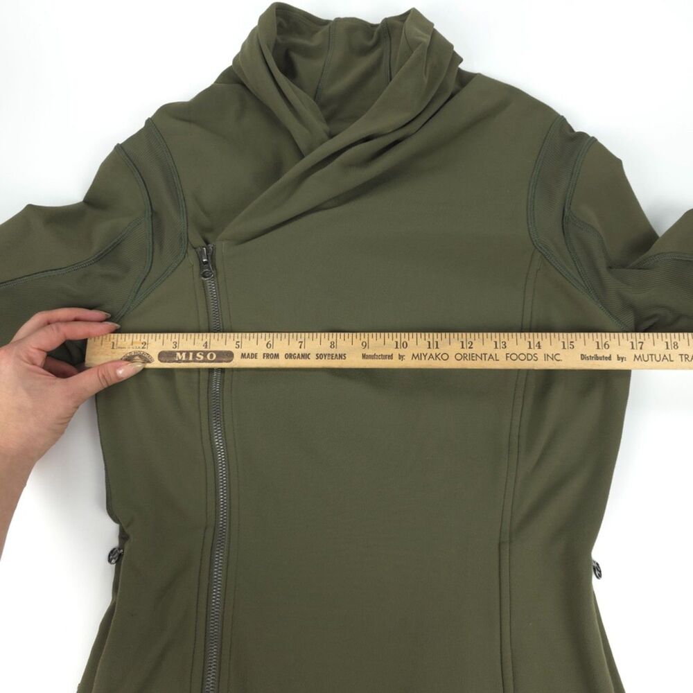 LULULEMON Bhakti Yoga Jacket Fatigue Green Athleisure Running Sporty Training 8 - Picture 3 of 12